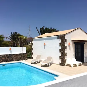 Villa Finca Felix Met Private Pool!, Lajares